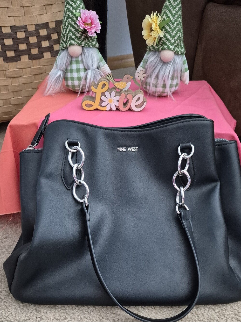 Nine West Black Tote with Silver Chain Links. VERY GOOD USED CONDITION - Picture 7 of 9
